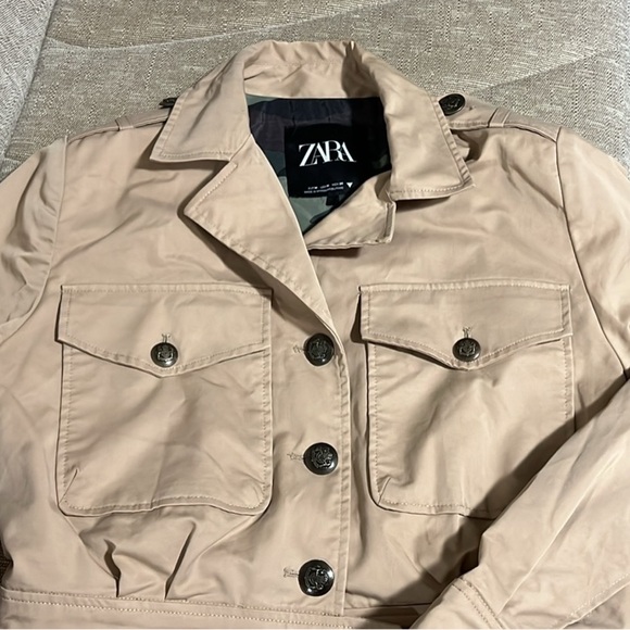 Zara Tan Utility Jacket with Notched Lapel and Structured Shoulders - Picture 1 of 3